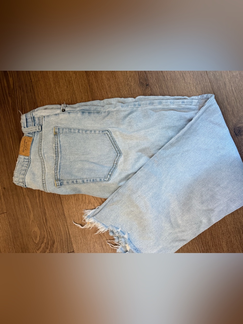 Abercrombie & Fitch Light Wash High-Rise Women’s Jeans